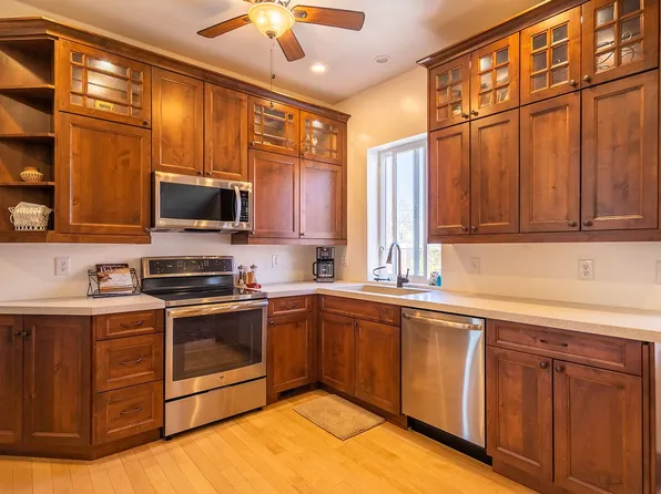 205 Logan St, 205 N Logan St #2, Denver, CO 80203