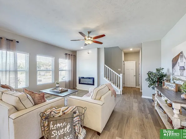 8601 N 176th St, Bennington, NE 68007