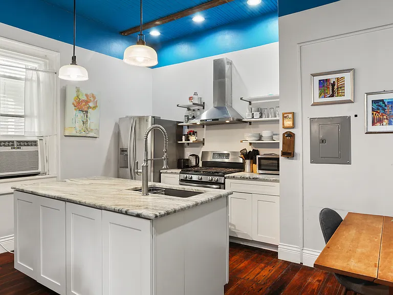 1510 Saint Roch Ave #2 — Photo 2