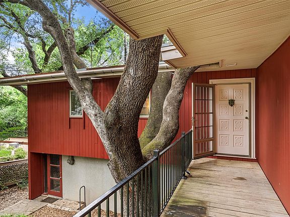 3rd image of 4927 Strass Dr