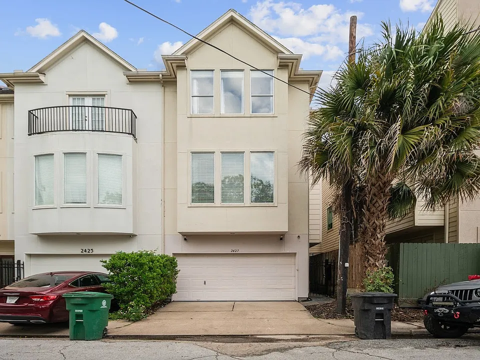 2427 Ralph St