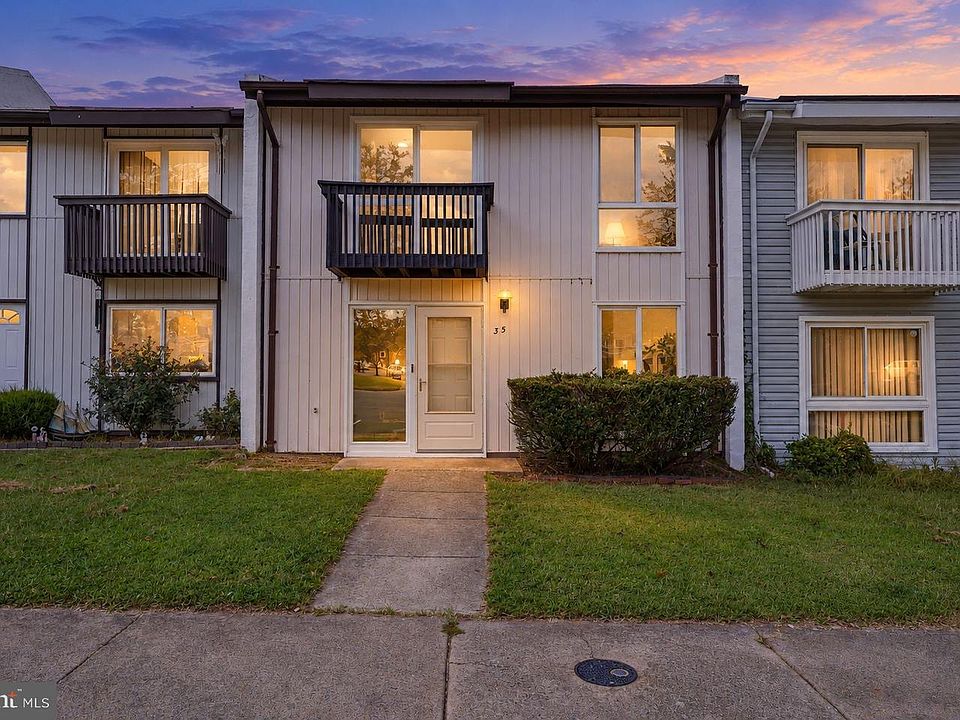 1st image of 35 Monarch Dr