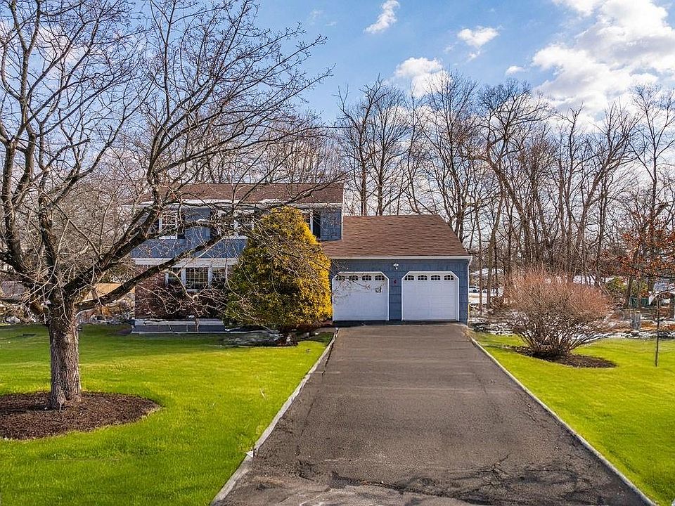1st image of 4 Penn Court