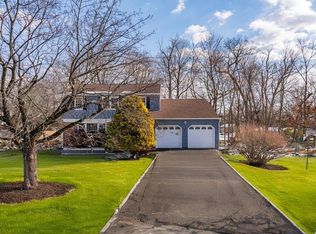 4 Penn Ct, New City, NY 10956