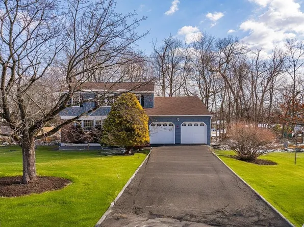 4 Penn Court, New City, NY 10956