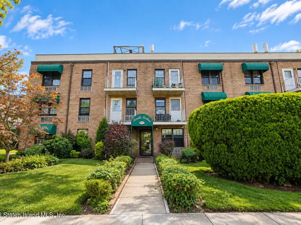 490 Clove Rd APT 1H, Staten Island, NY 10310