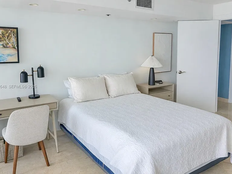 1717 N Bayshore Dr #3334 — Photo 14