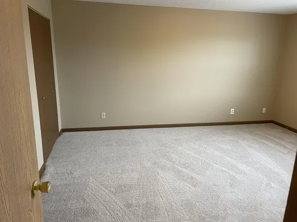 348 Oxford Ct #3, Holland, MI 49423
