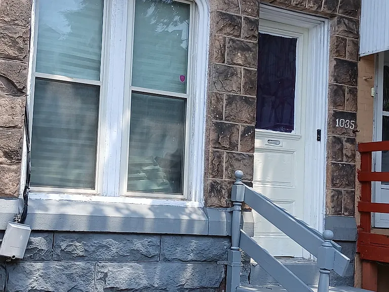 1035 Washington St — Photo 9
