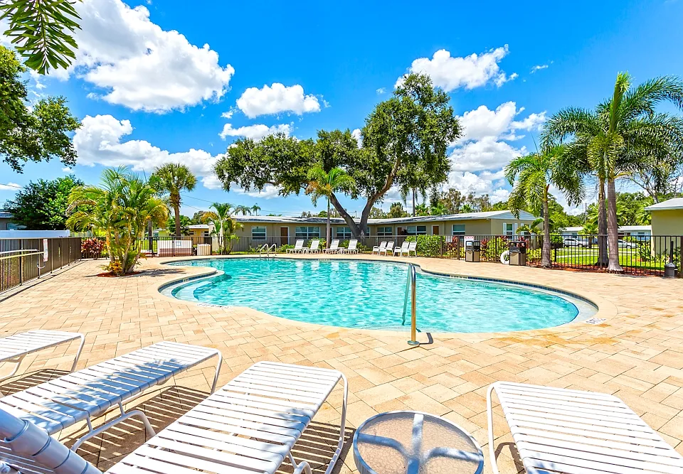 Woodlawn Park Apartments