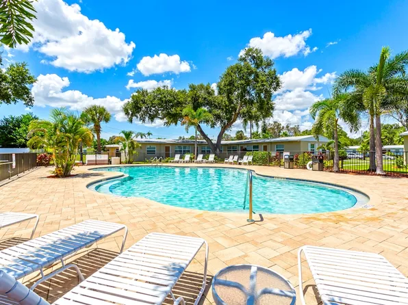 Woodlawn Park Apartments