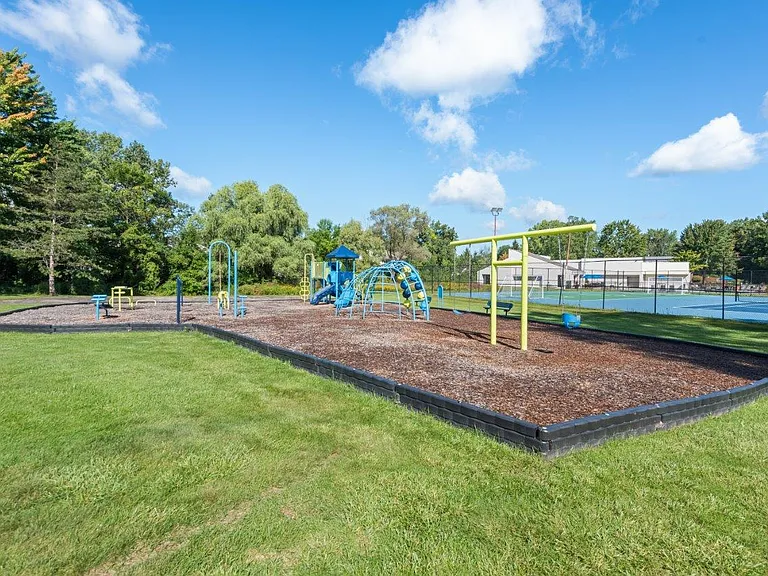 Penbrooke Meadows Apartment Homes — Photo 18