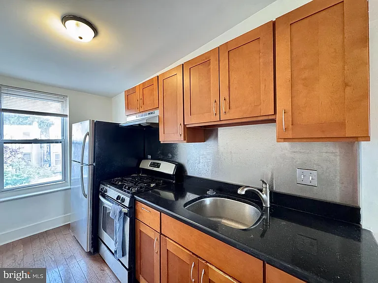 2228 Fairmount Ave #3 — Photo 7
