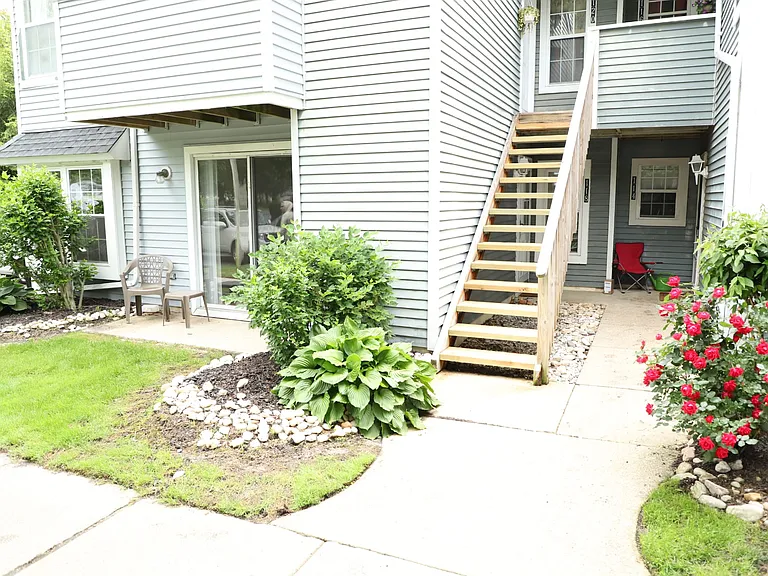 118 Meadow Ridge Rd #2 — Photo 2