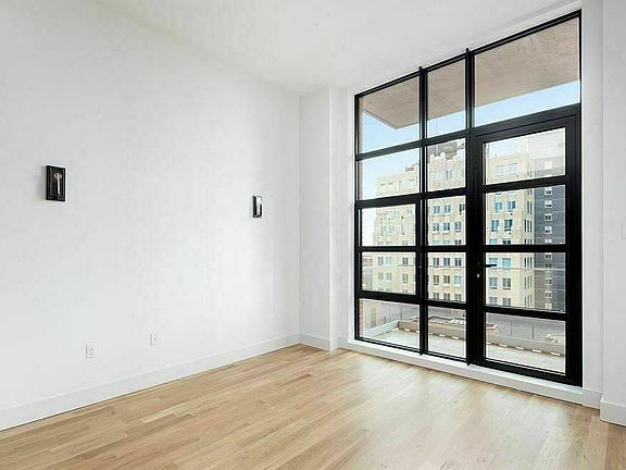 4th image of 41-21 28th St #4M