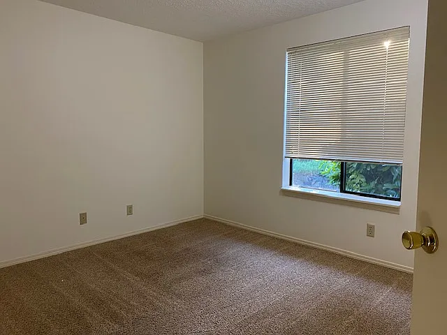 6125 Woodside Dr SE — Photo 13