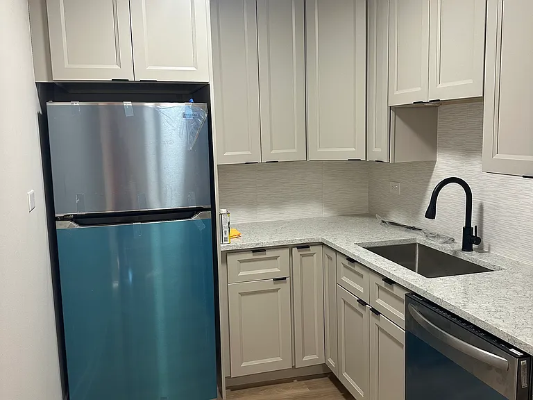 5306 N Cumberland Ave #212 — Photo 16