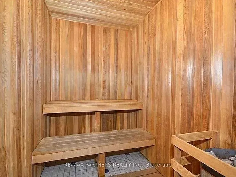 1121 Bay St #908 — Photo 12