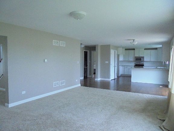 5th image of 815 W Westgate Dr