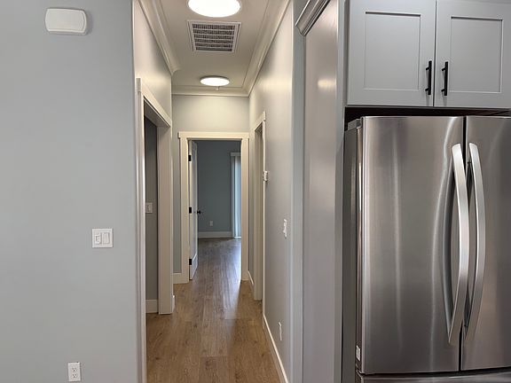 4th image of 120 W Dunne Ave #2