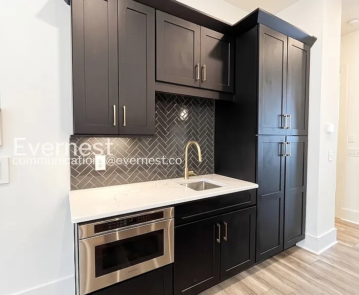 206 N 9th St #D — Photo 6