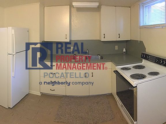 2nd image of 791 & 793 McKinley Ave #793-1/2
