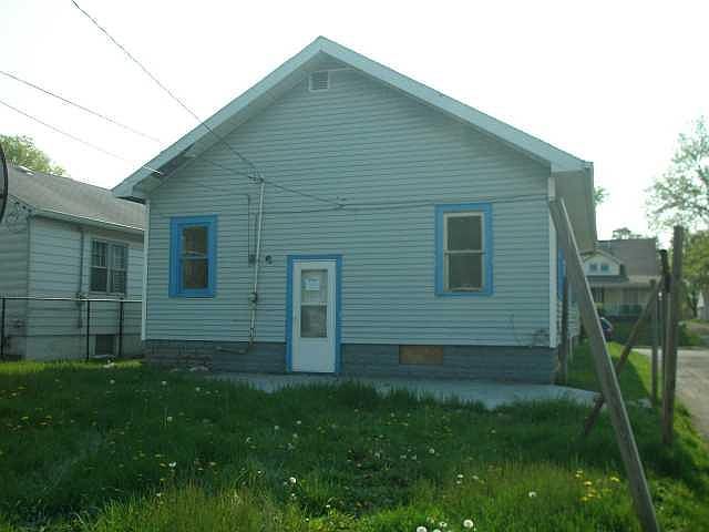 2nd image of 963 Arnolda Ave