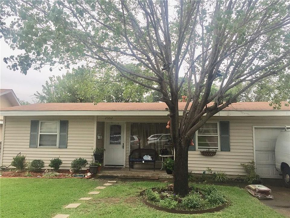 1st image of 2552 Collingwood Dr