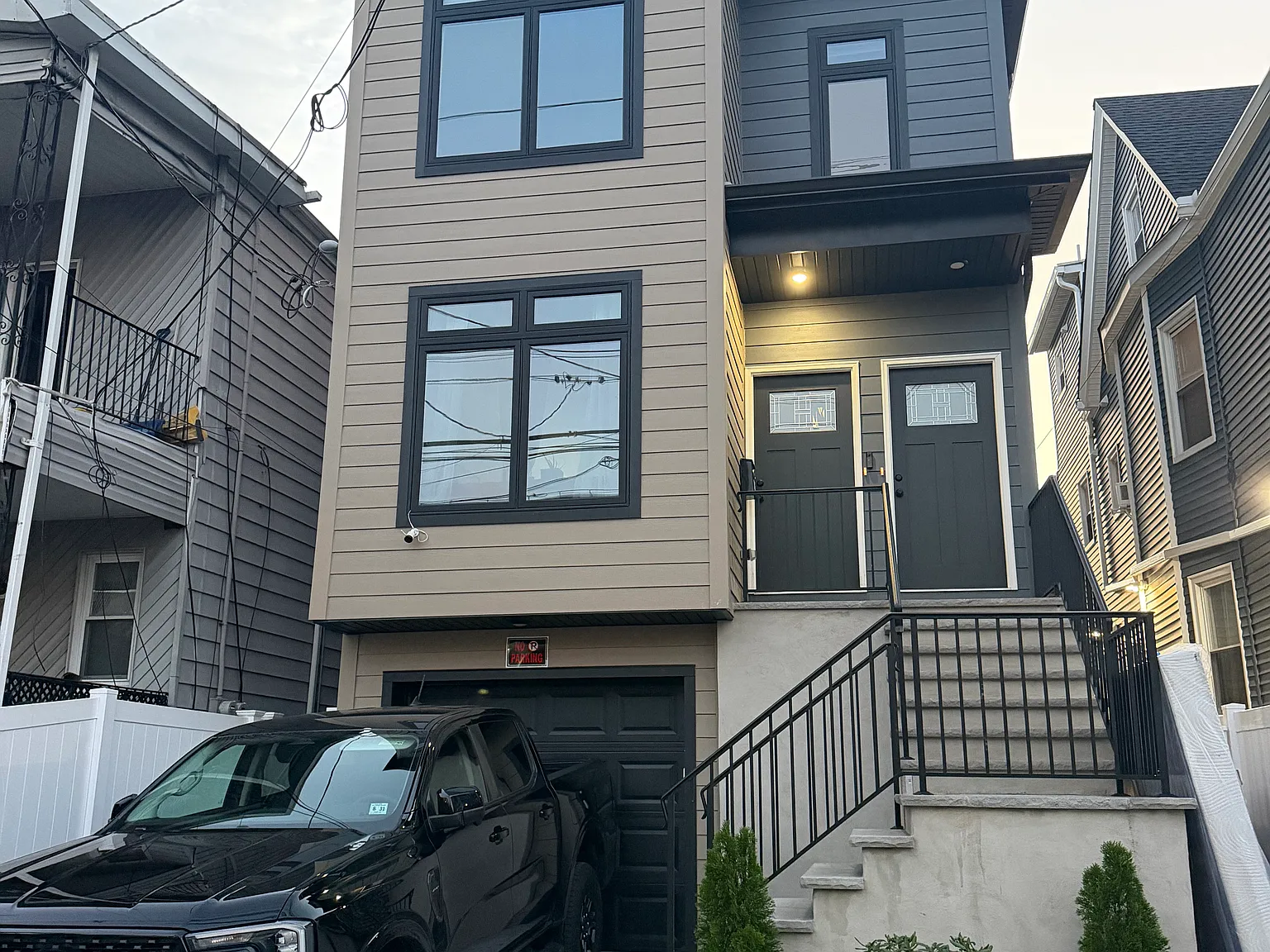 3 bed, 1600 sqft, $2,789 — Photo 1