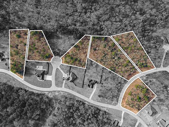 5th image of Briar Crest Ln