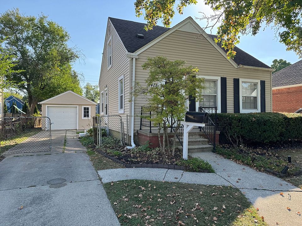 1st image of 2428 Oakshire Ave
