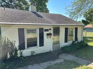 1101 W Crescent Ave, Independence, MO 64052