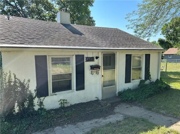 1101 W Crescent Ave, Independence, MO 64052