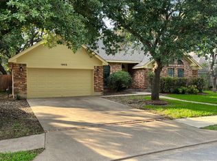 1902 Clearwater Dr, Round Rock, TX 78681