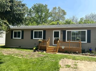 5090 Lakeborn Dr, White Lake, MI