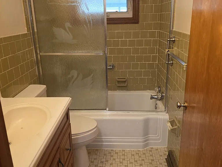1400 Holland St — Photo 5