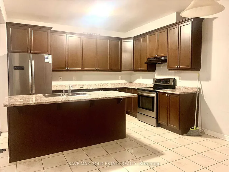 9 Troyer St #UPPER — Photo 12