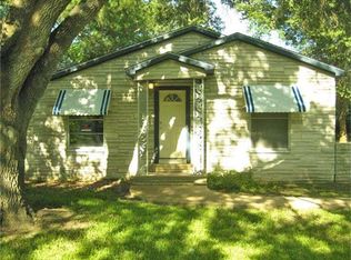 714 Shady Ln, Angleton, TX 77515