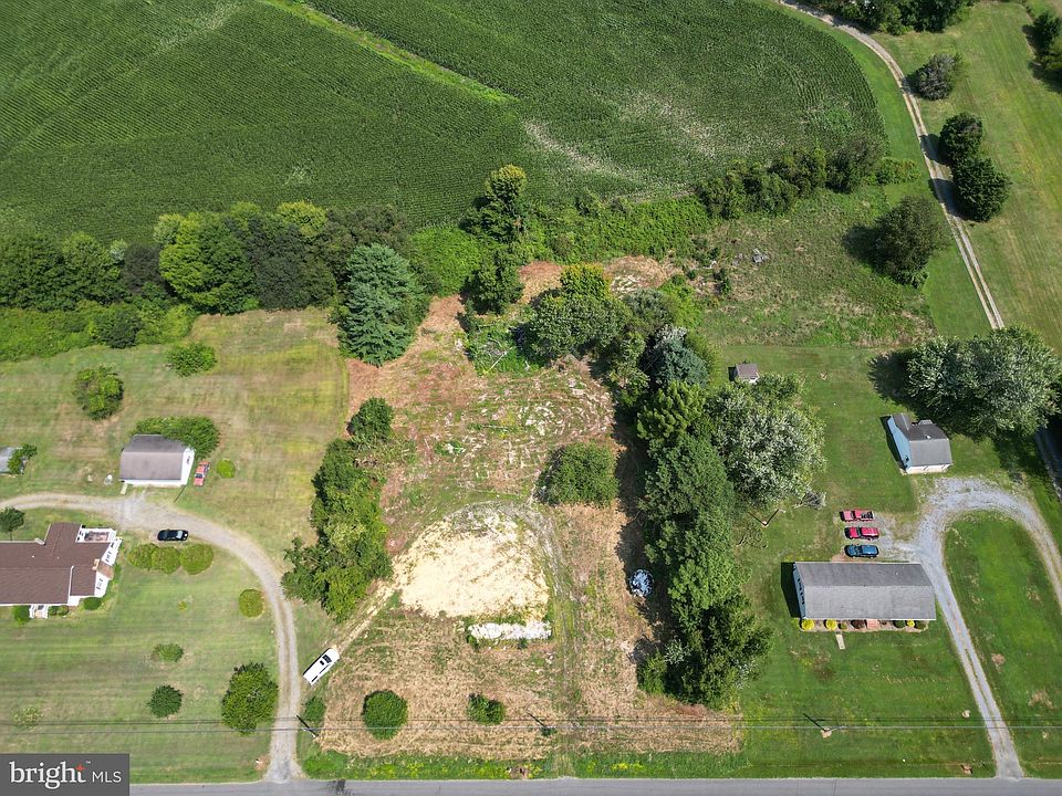 2nd image of 21596 Dover Bridge Rd