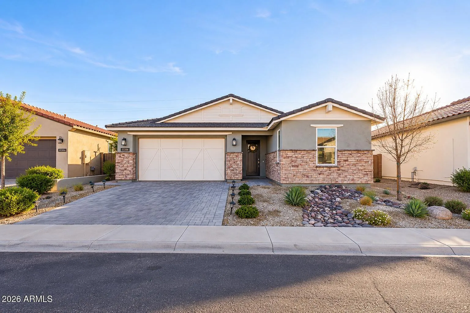 3 bed, 2.5 bath, 2001 sqft, $3,200 — Photo 1