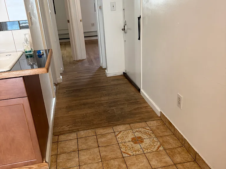 335 Grove St #3 — Photo 4