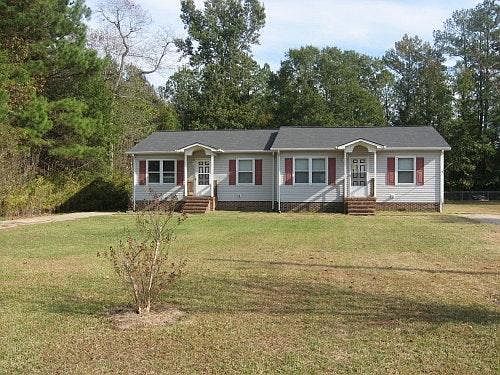 1st image of 204 Woodhaven Dr #B