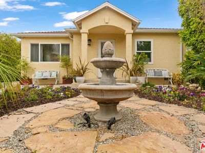 14747 Hartsook St, Sherman Oaks, CA, 91403