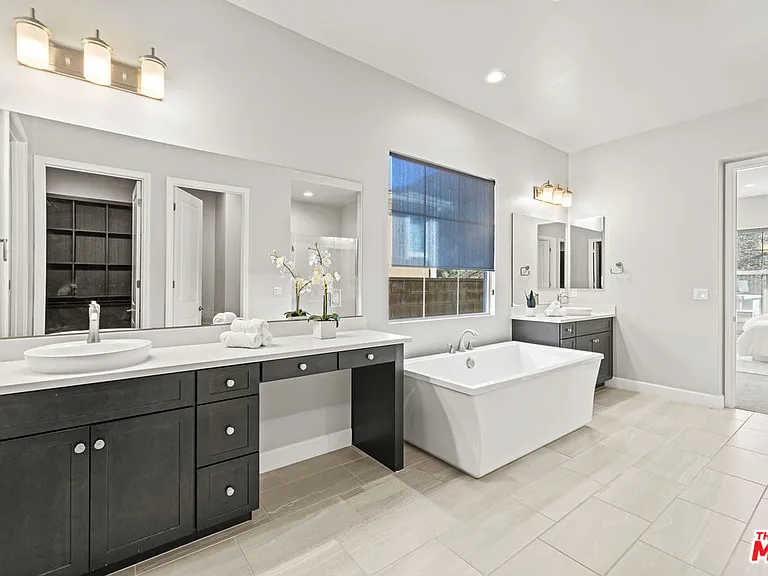 24220 Sterling Ranch Rd — Photo 21