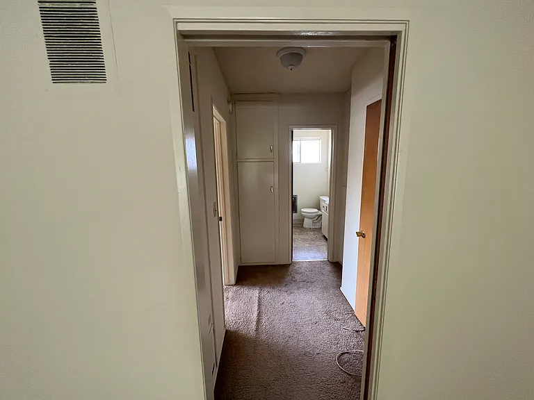 1721 Huntington Dr #K — Photo 6