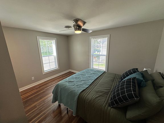 5th image of 316 Steammill St
