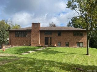 1655 Heather, Milford, MI 48381