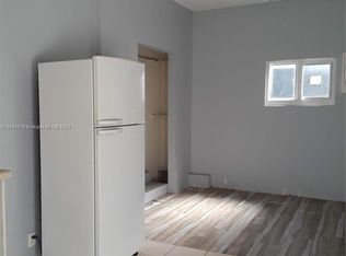 220 SW 16th St #1, Dania, FL 33004