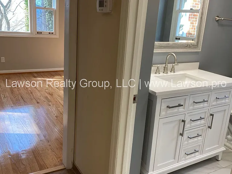 3125 Stoneridge Rd SW — Photo 7