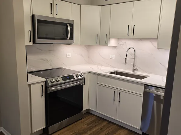 4754 W 101st St APT 7B, Oak Lawn, IL 60453